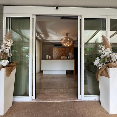 Hotel Mon Pays Riccione Exterior photo