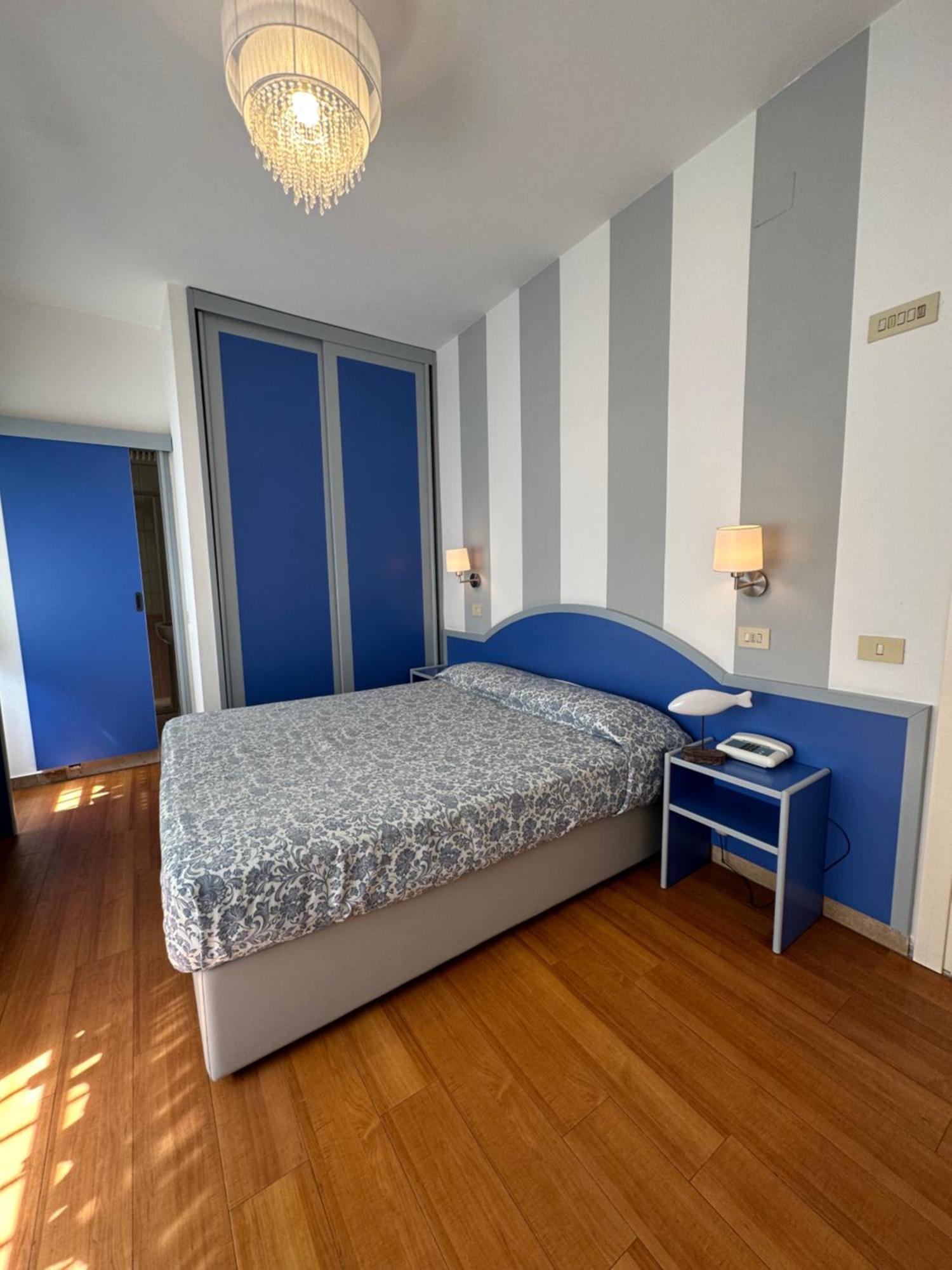 Hotel Mon Pays Riccione Exterior photo