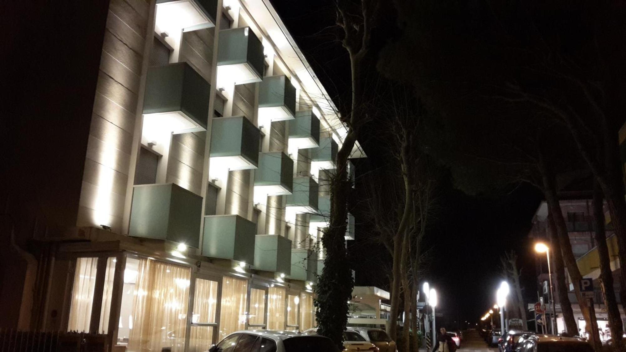 Hotel Mon Pays Riccione Exterior photo